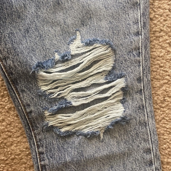 Good American Light Blue High Rise Jeans - Picture 5 of 10